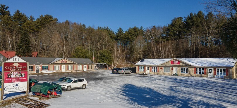 1311 Roosevelt Trl, Raymond, ME for sale - Primary Photo - Image 1 of 1