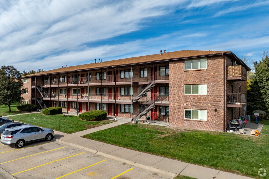 3400 Serenity Cir, Lincoln, NE for sale - Primary Photo - Image 1 of 1