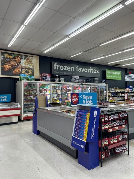 661 E Hathaway Ave, Bronson, FL for sale - Interior Photo - Image 3 of 6