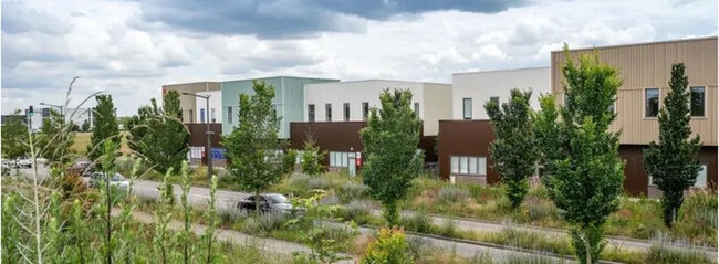 Vente Local d'activités 350 m² à 2 339 m²