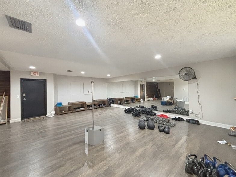 1806 E 50th St, Texarkana, AR for sale - Interior Photo - Image 3 of 18