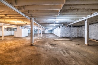 177-179 N Main St, Russellville, KY for lease Interior Photo- Image 2 of 6