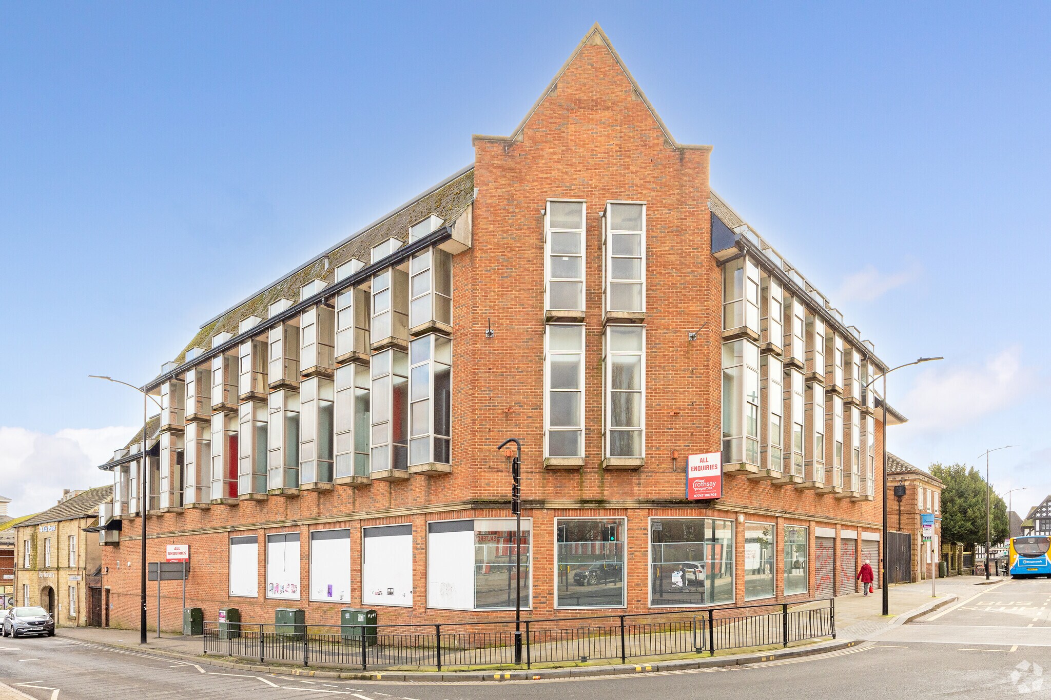 Elder Way, Chesterfield for lease Building Photo- Image 1 of 4