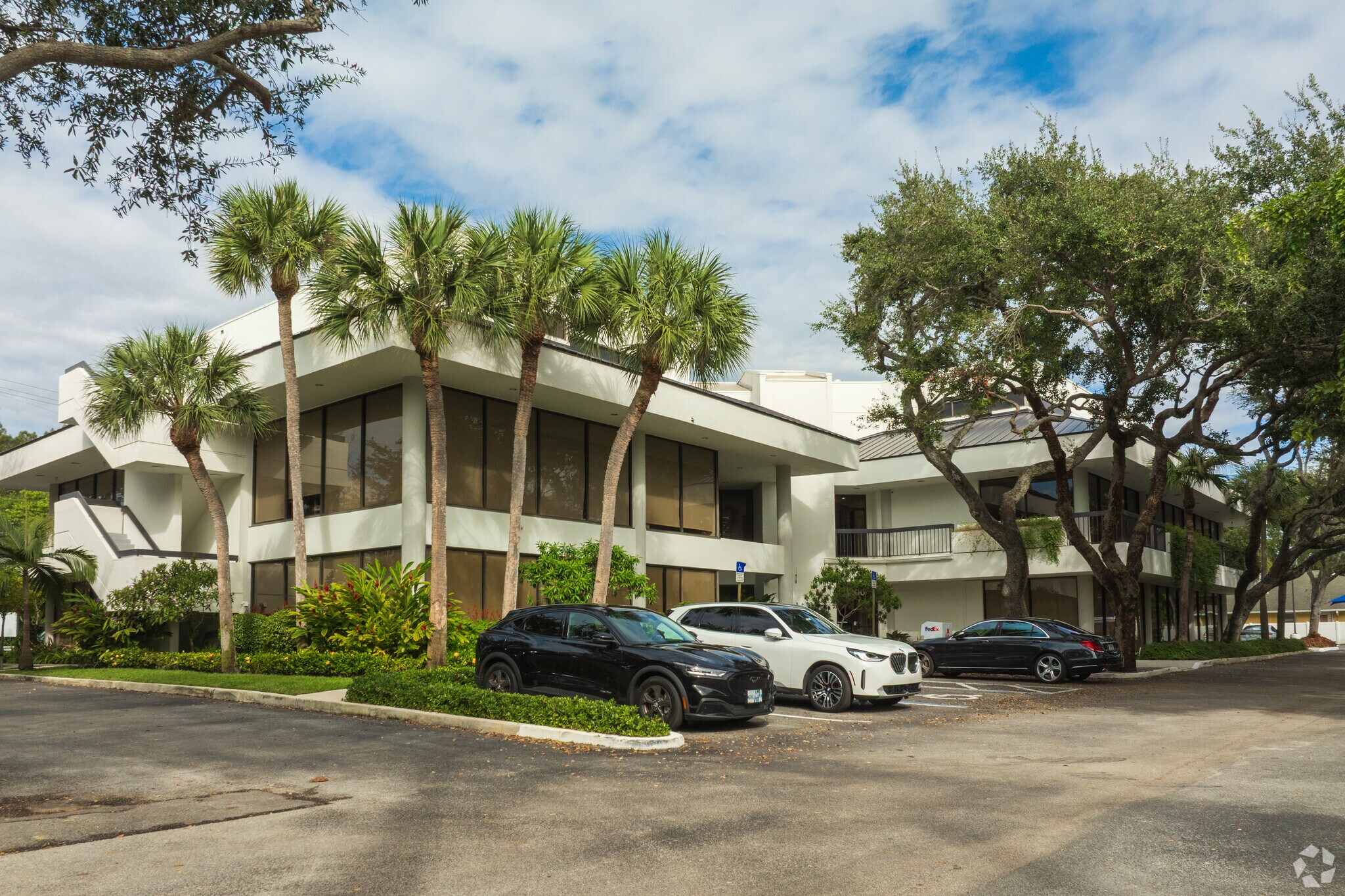 11000 Prosperity Farms Rd, Palm Beach Gardens, FL for lease Primary Photo- Image 1 of 6