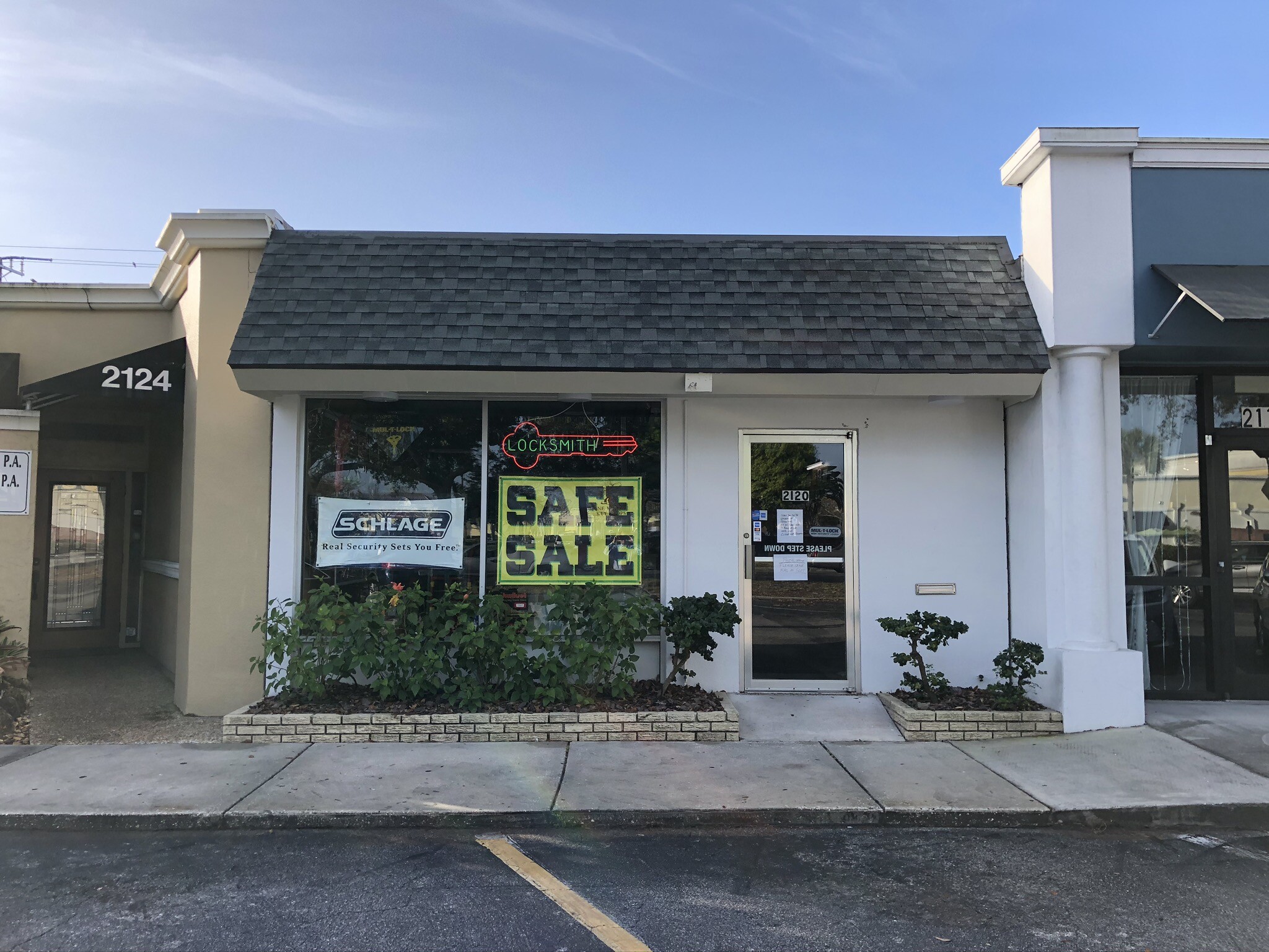 2120 Gulf Gate Dr, Sarasota, FL for sale Building Photo- Image 1 of 1