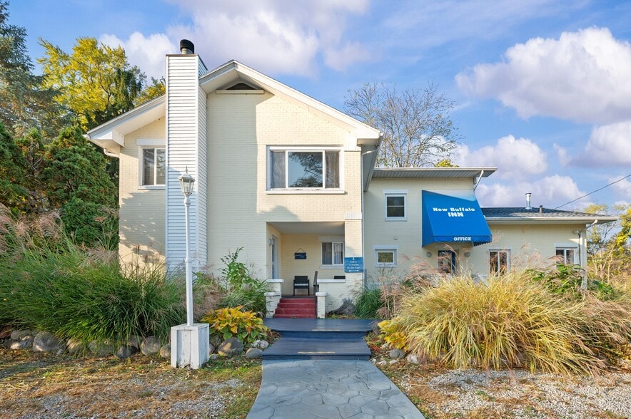 231 E Buffalo St, New Buffalo, MI for sale - Building Photo - Image 1 of 86