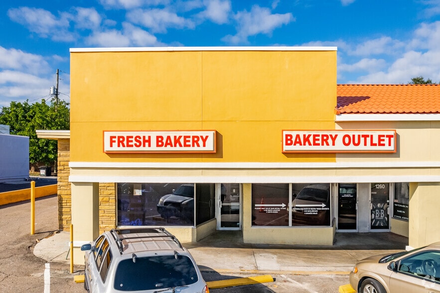 1224-1260 S Highland Ave, Clearwater, FL for lease - Building Photo - Image 2 of 21