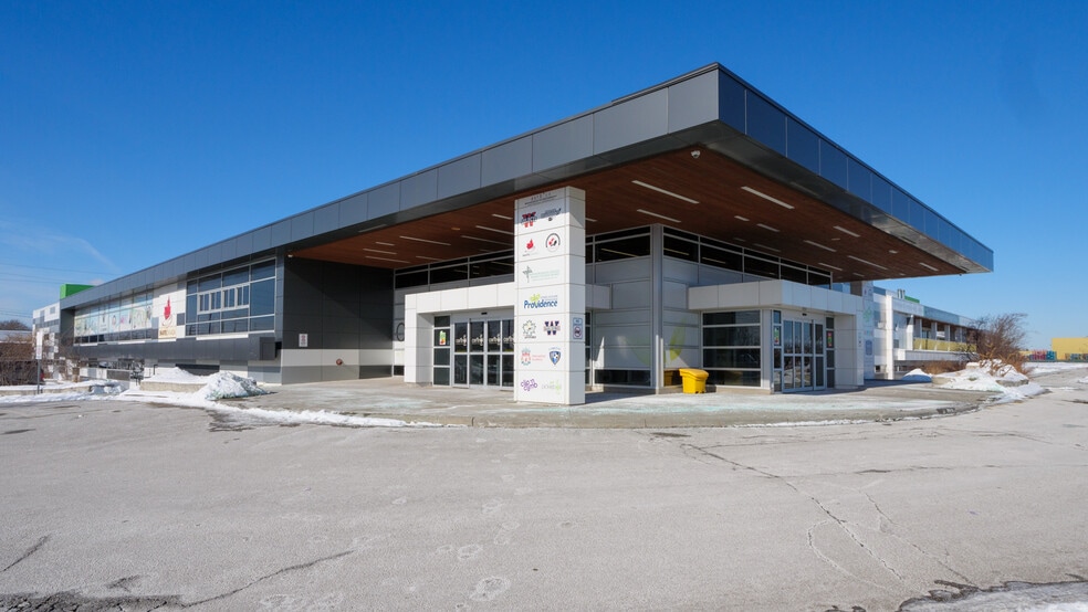 3400 Grand Marais Rd E, Windsor, ON for sale - Building Photo - Image 3 of 48