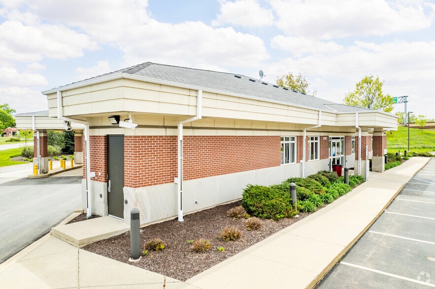 4702 Verona Rd, Madison, WI for lease - Building Photo - Image 3 of 5