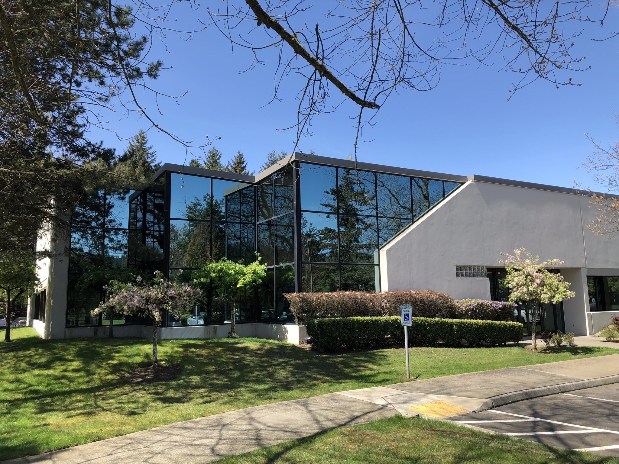 19805 North Creek Pky, Bothell, WA for sale Primary Photo- Image 1 of 1