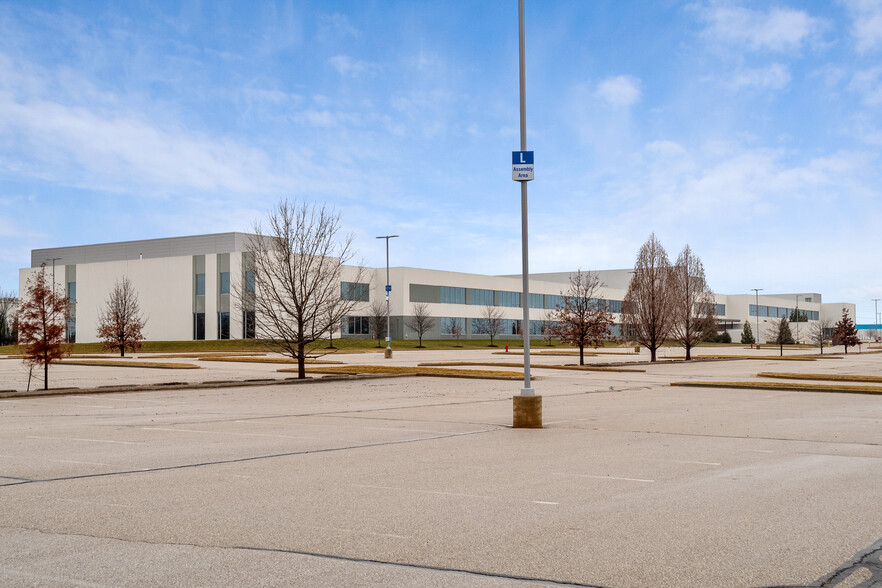 4700 N Hanley Rd, Berkeley, MO for sale - Building Photo - Image 1 of 1