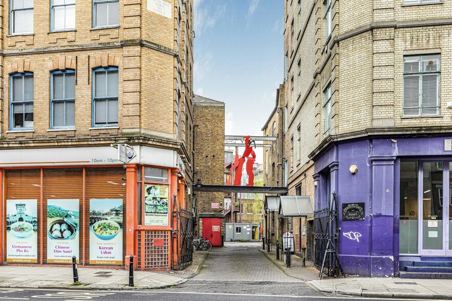 25 Hackney Rd, London for sale - Building Photo - Image 1 of 18