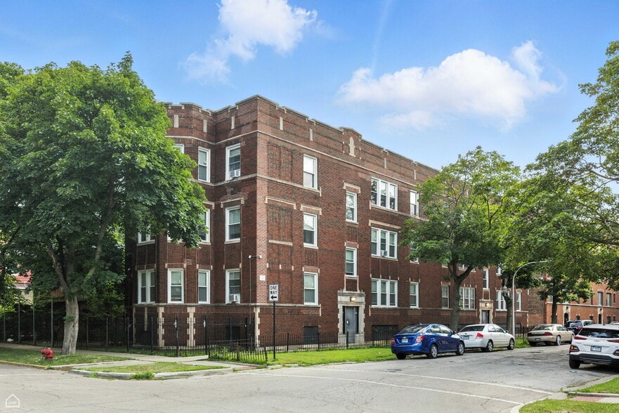 936 E 80th St, Chicago, IL for sale - Primary Photo - Image 1 of 28