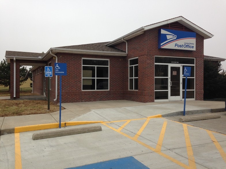 304 N 169 Hwy, Trimble, MO 64492