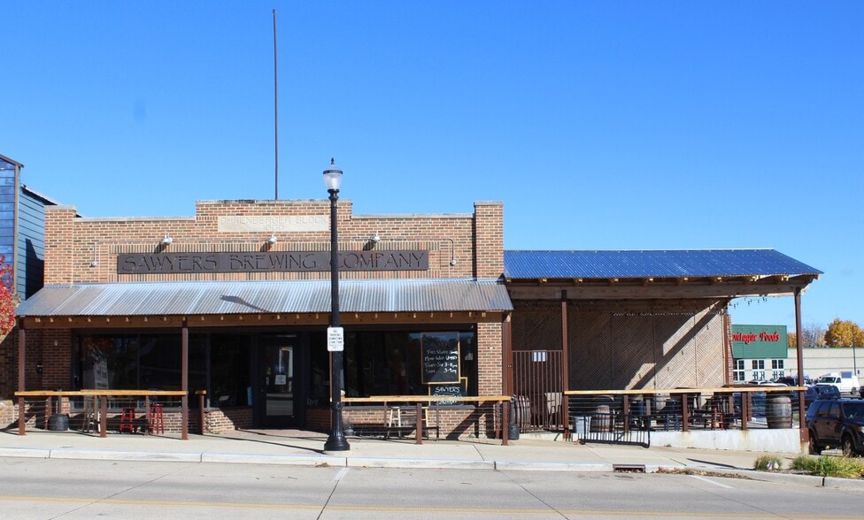 4574 Dowling St, Montague, MI for sale - Building Photo - Image 3 of 20