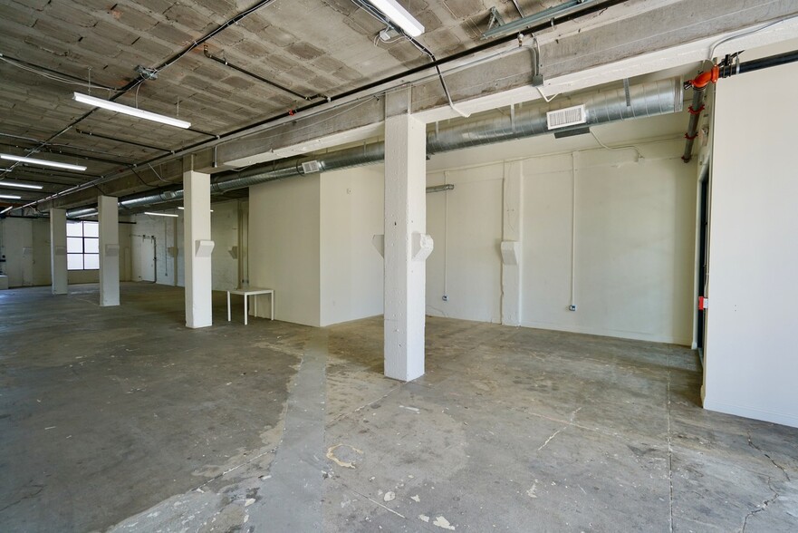 1355 Palmetto St, Los Angeles, CA for lease - Interior Photo - Image 3 of 21