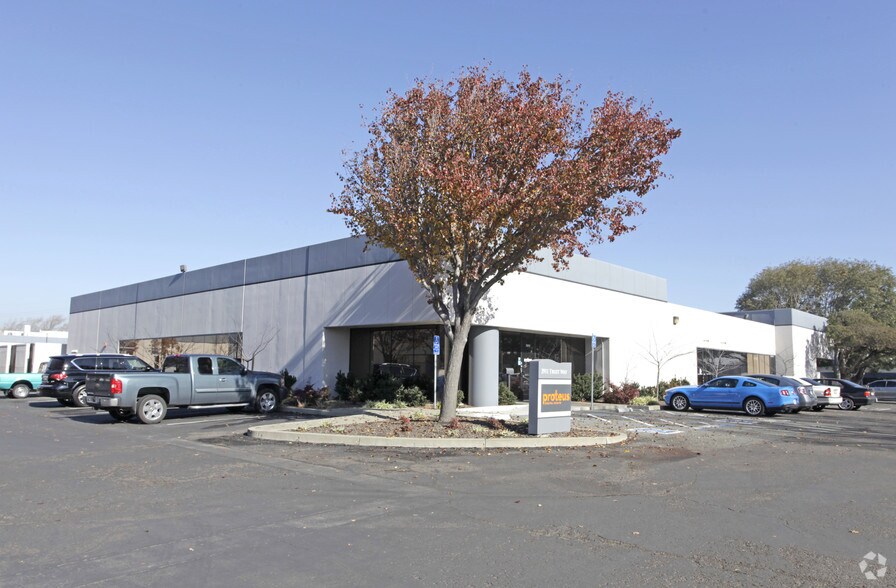 3955 Trust Way, Hayward, CA for lease - Building Photo - Image 1 of 10