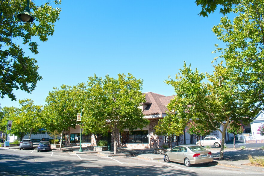 124-148 S Cloverdale Blvd, Cloverdale, CA for sale - Building Photo - Image 3 of 7