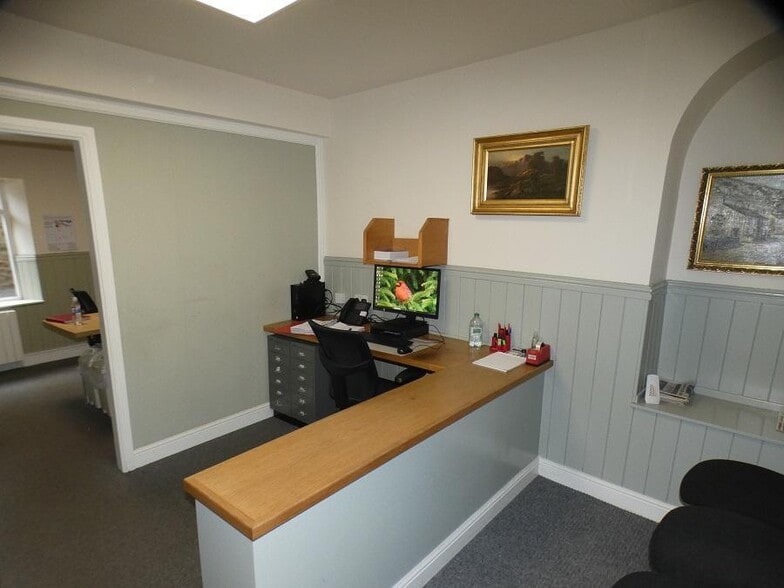 21 Water, Skipton for sale - Interior Photo - Image 3 of 8