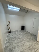 909 SE 47th Ter, Cape Coral, FL for lease Interior Photo- Image 2 of 3