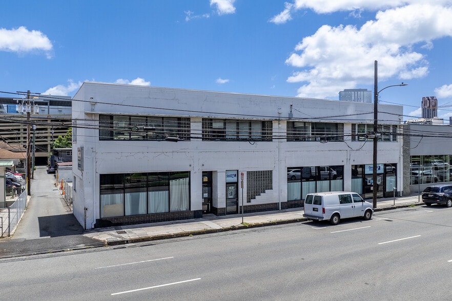 1079-1085 S Beretania St, Honolulu, HI for lease - Building Photo - Image 2 of 10