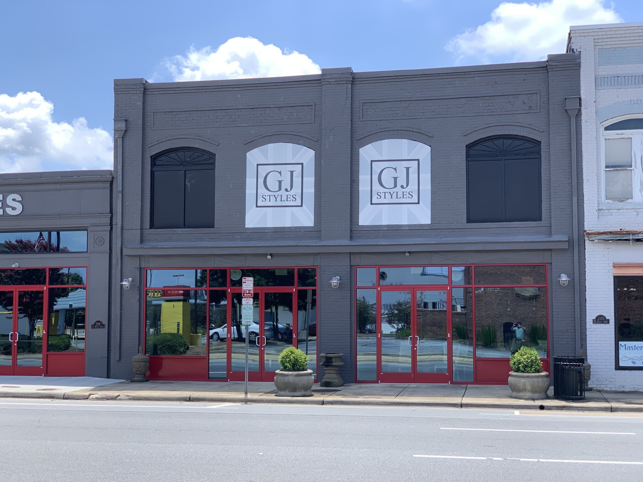 206 E Martin Luther King Jr Dr, High Point, NC for sale Building Photo- Image 1 of 1