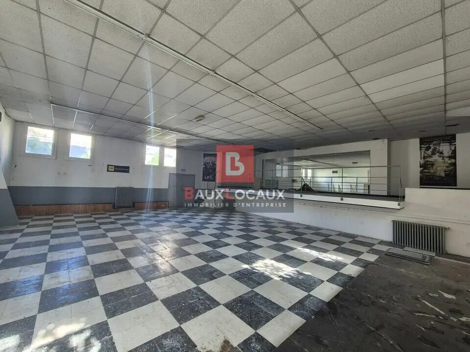 Retail in Salon-de-Provence for sale Interior Photo- Image 1 of 12