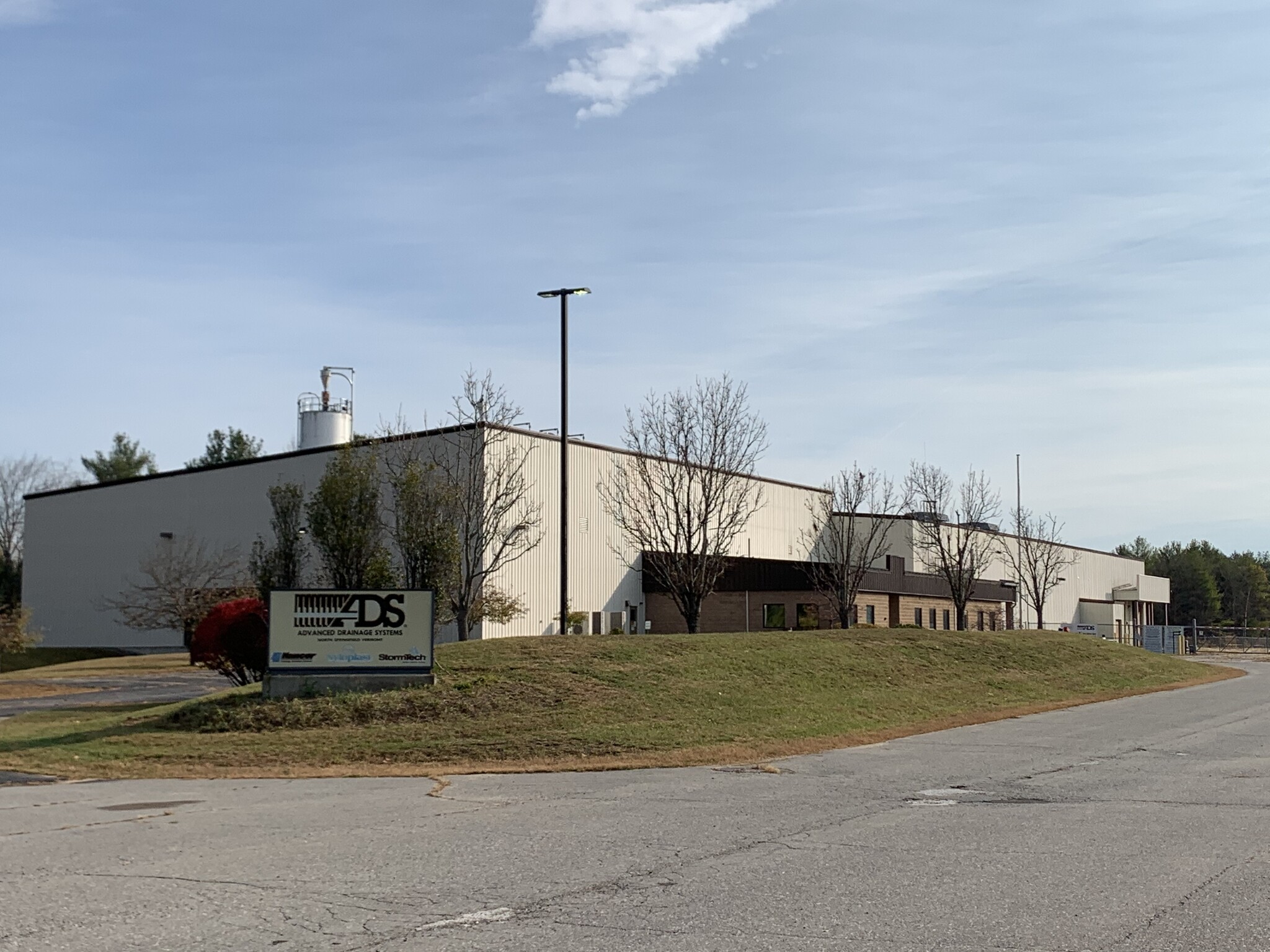 30 Precision Dr, North Springfield, VT for sale Primary Photo- Image 1 of 14