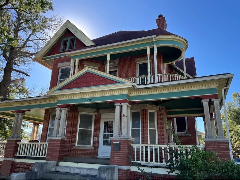 419 W Locust St, Independence, KS for sale - Primary Photo - Image 1 of 6