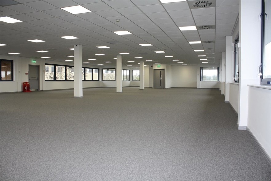 Woodlands, Bradley Stoke for lease - Interior Photo - Image 3 of 11