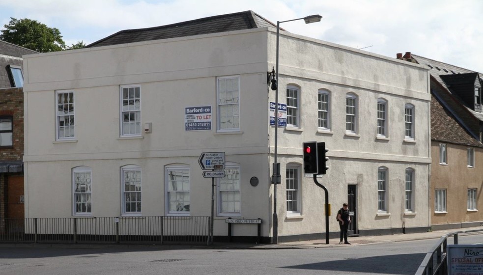 2 Huntingdon St, St Neots for lease - Building Photo - Image 1 of 2