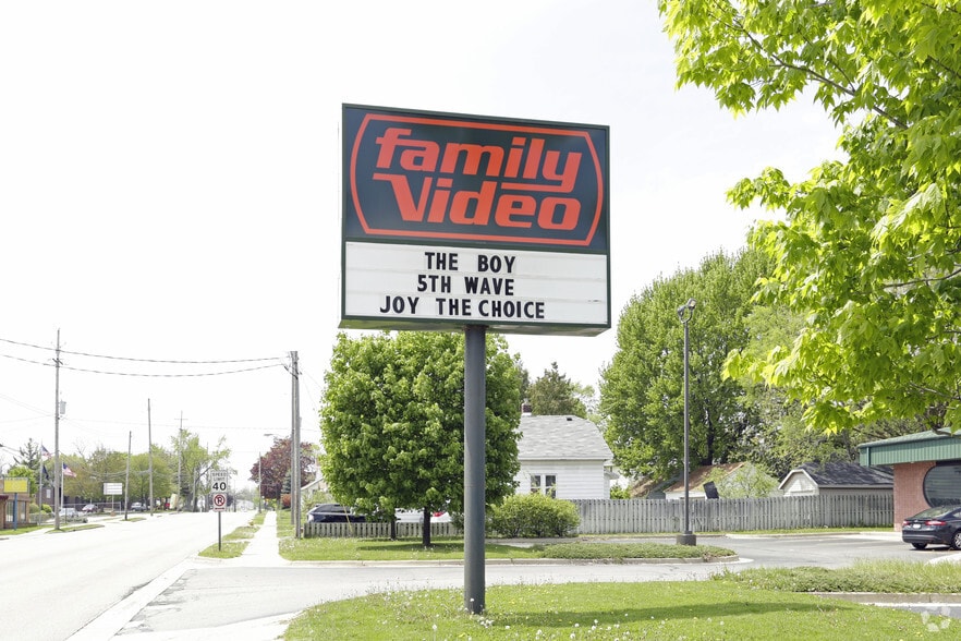 1263 Burton St SW, Wyoming, MI for lease - Building Photo - Image 2 of 8