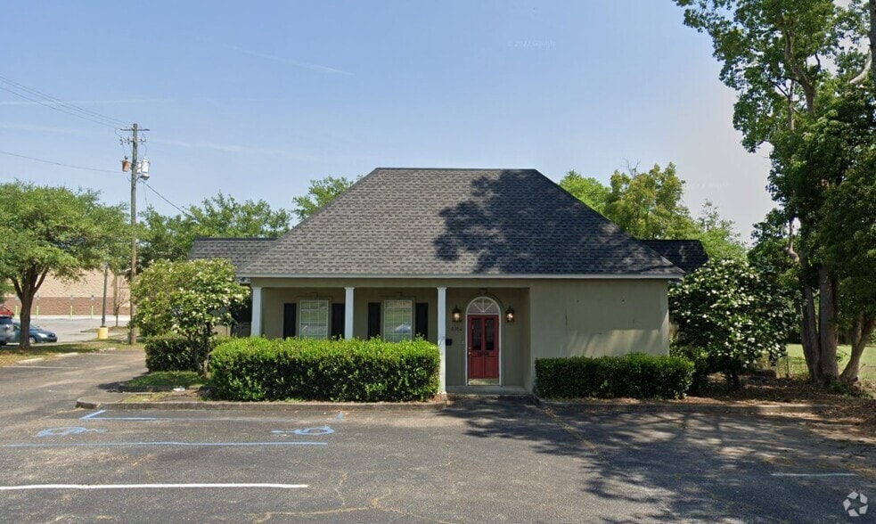 6304 Cottage Hill Rd, Mobile, AL 36609