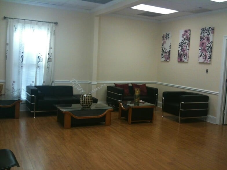 3841 Holcomb Bridge Rd, Peachtree Corners, GA for lease - Building Photo - Image 3 of 11