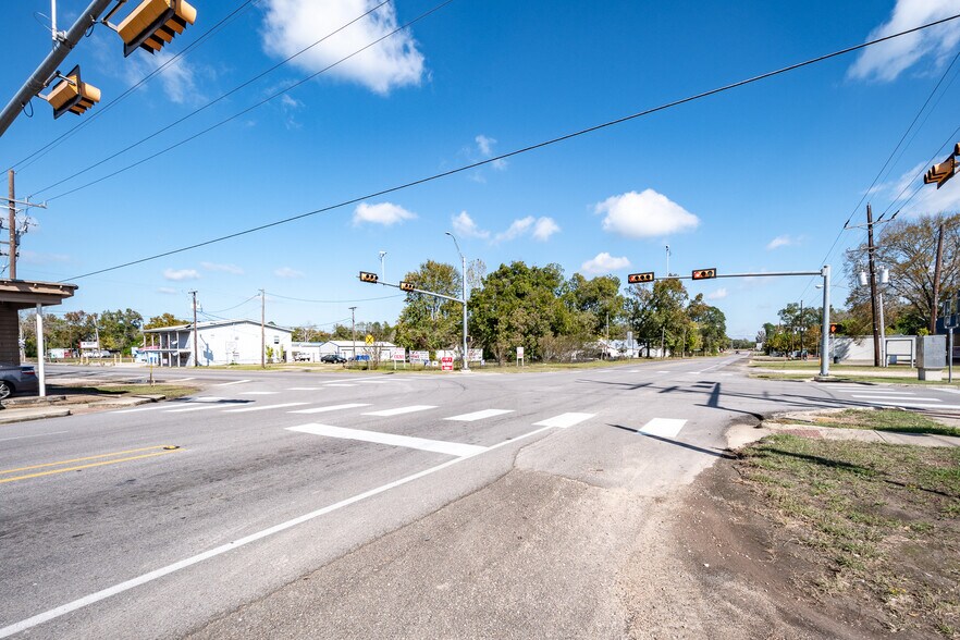 11301B Hwy 150 (Main St), Shepherd, TX for sale - Building Photo - Image 1 of 1
