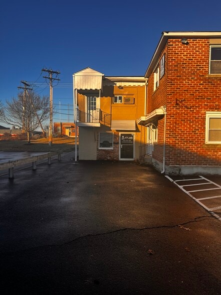 16 Harrington Ave, Shrewsbury, MA for lease - Building Photo - Image 1 of 7