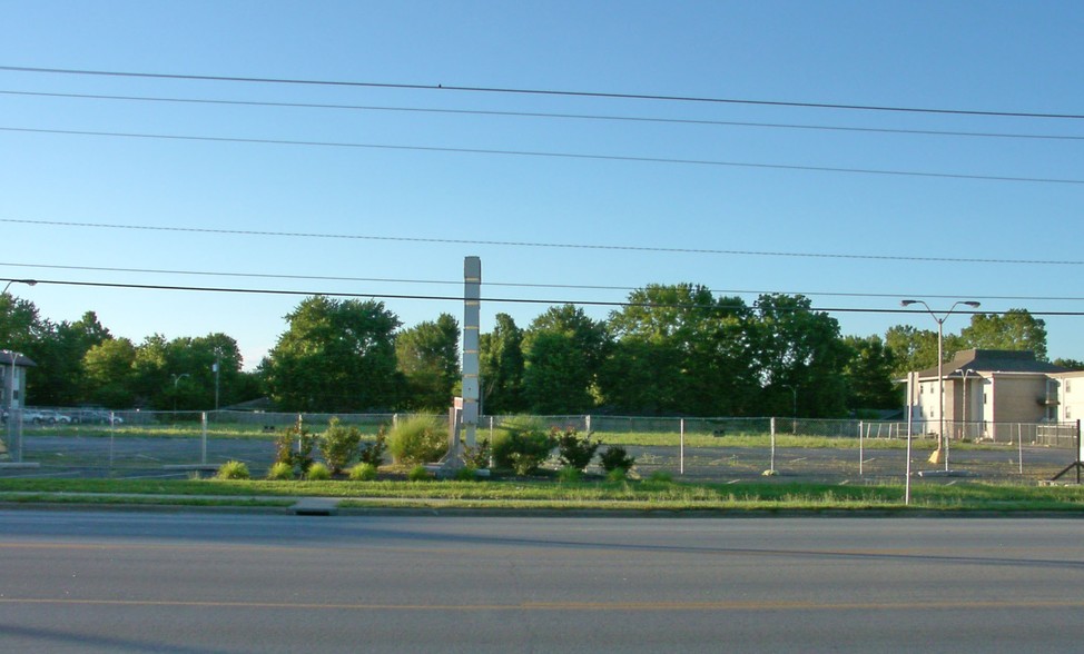 1031 E Battlefield Rd, Springfield, MO for sale - Primary Photo - Image 1 of 1