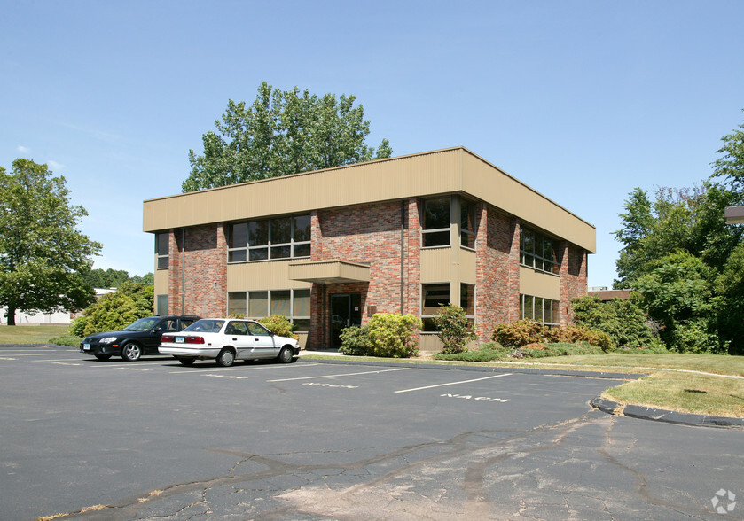 234 W Center St, West Bridgewater, MA for lease - Building Photo - Image 1 of 5