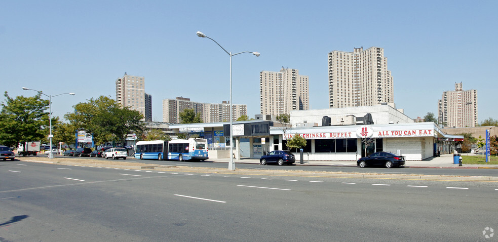 2031-2093 Bartow Ave, Bronx, NY for sale - Primary Photo - Image 1 of 1