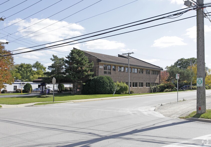 401 S Carlton St, Wheaton, IL for sale - Primary Photo - Image 1 of 1