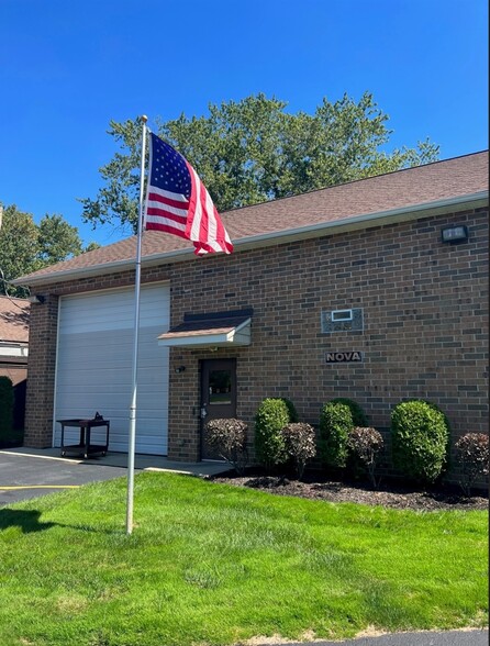 1419-1453 E 328th St, Eastlake, OH for lease - Primary Photo - Image 1 of 3