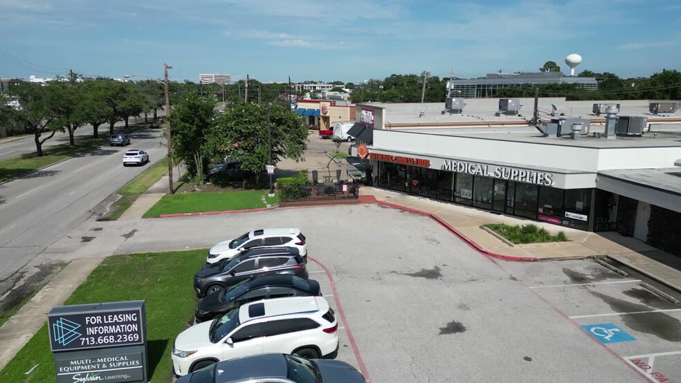 5313 Bellaire Blvd, Bellaire, TX for lease - Commercial Listing Video - Image 2 of 4