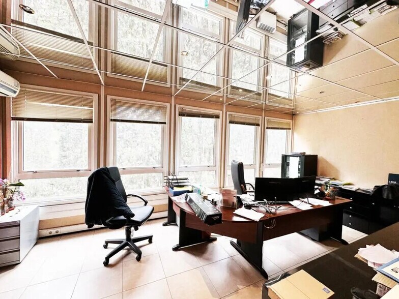 31 Chemin Des Fades, Le Cannet for sale - Building Photo - Image 3 of 3