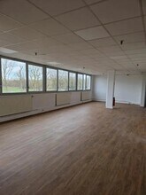 22 Avenue Paul Langevin, Herblay for lease Interior Photo- Image 2 of 2