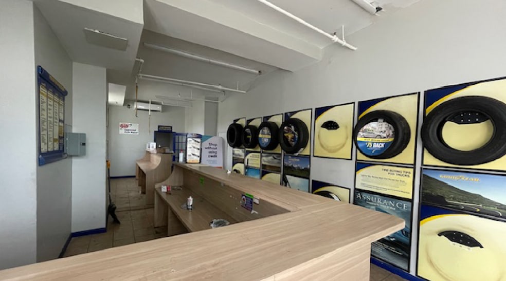 4301 39th St, Long Island City, NY for lease - Interior Photo - Image 3 of 3