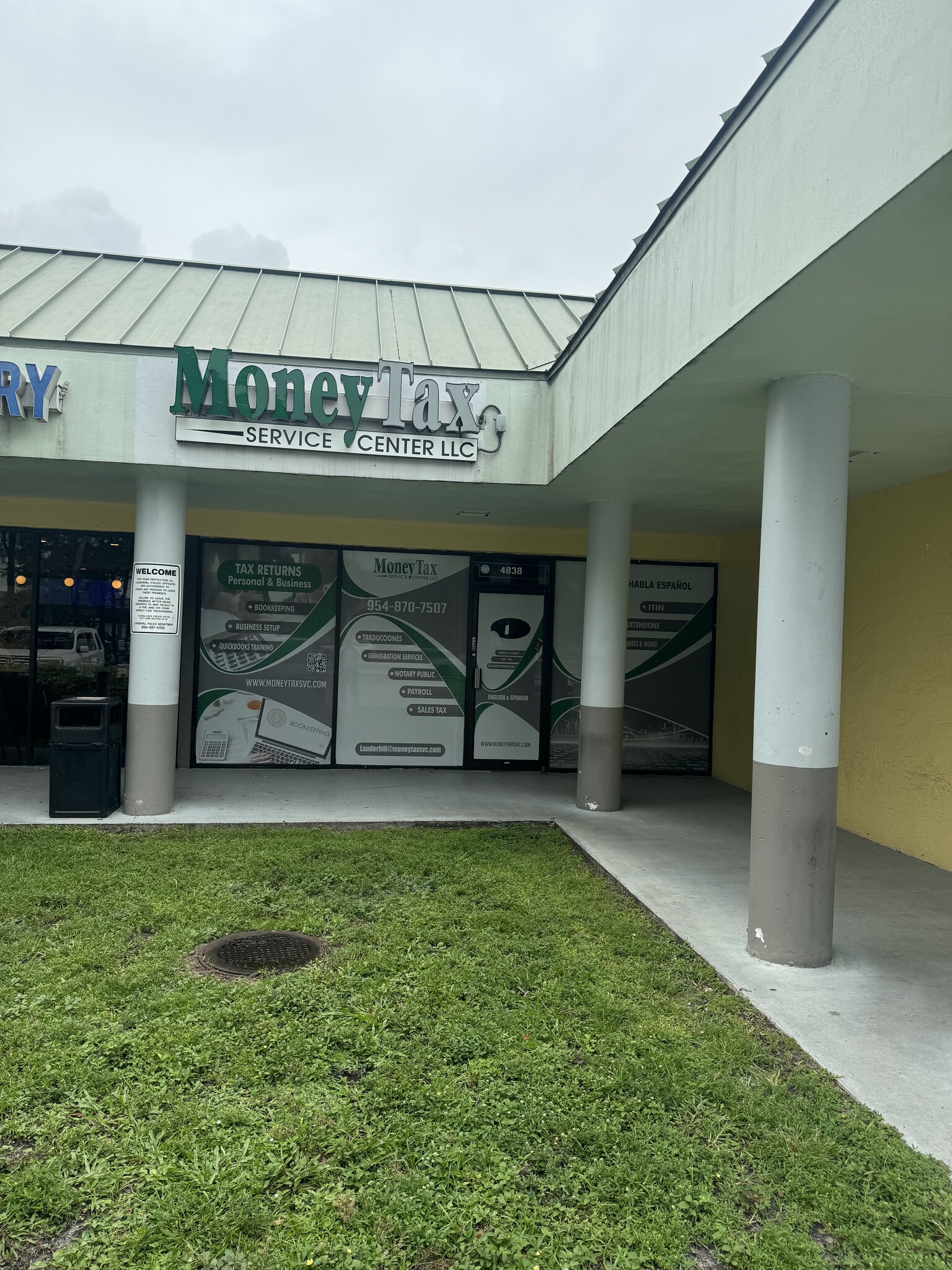 4806-4850 N University Dr, Lauderhill, FL for lease Building Photo- Image 1 of 4