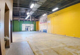 4801-4831 S Louise Ave, Sioux Falls, SD for lease Building Photo- Image 2 of 5