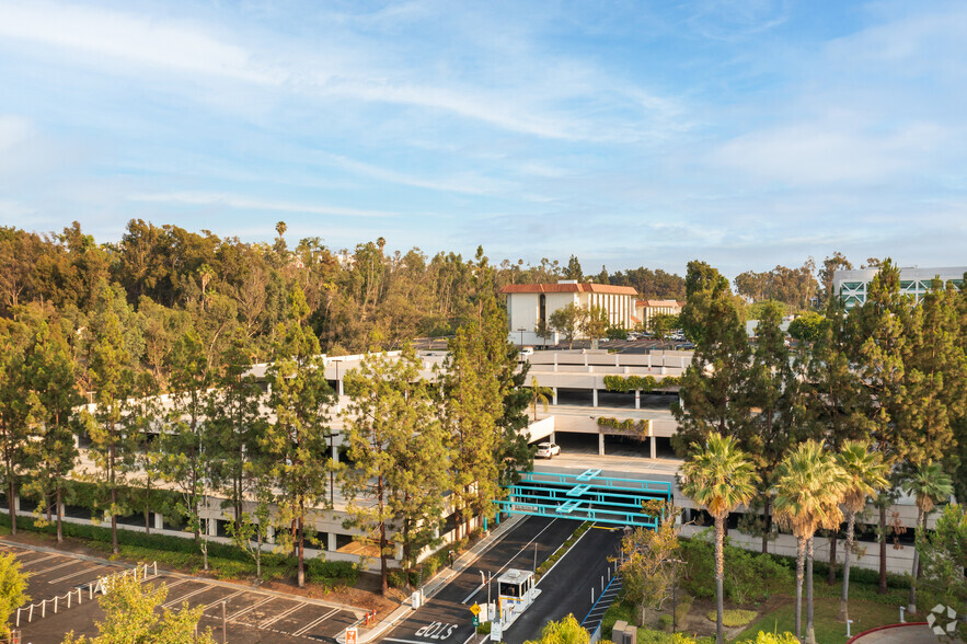 27800 Medical Center Rd, Mission Viejo, CA for lease - Aerial - Image 3 of 57