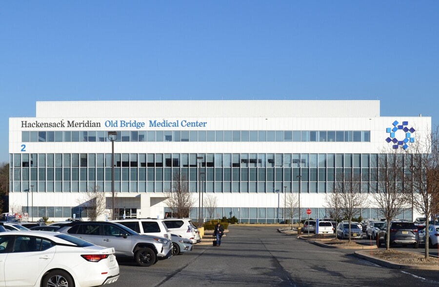 2 Hospital Plz, Old Bridge, NJ for lease - Building Photo - Image 1 of 20