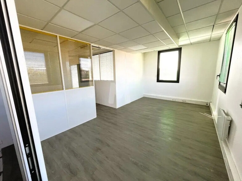 Office in Évry-Courcouronnes for sale - Interior Photo - Image 2 of 9